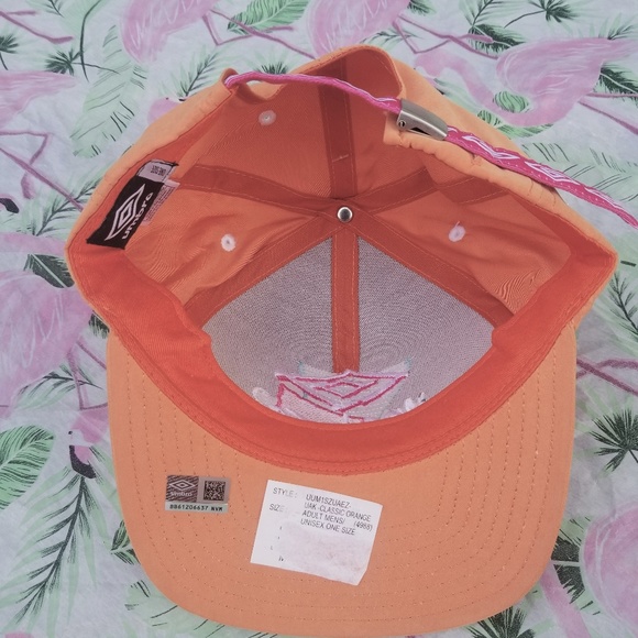 Umbro Soccer Hat Men's NWT Orange - Picture 4 of 6
